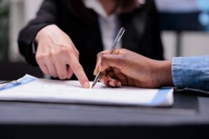 Como criar uma empresa do zero: do CNPJ à identidade visual